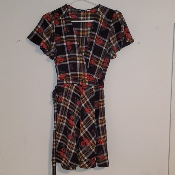 Floral Wrap Dress - Picture 1 of 7